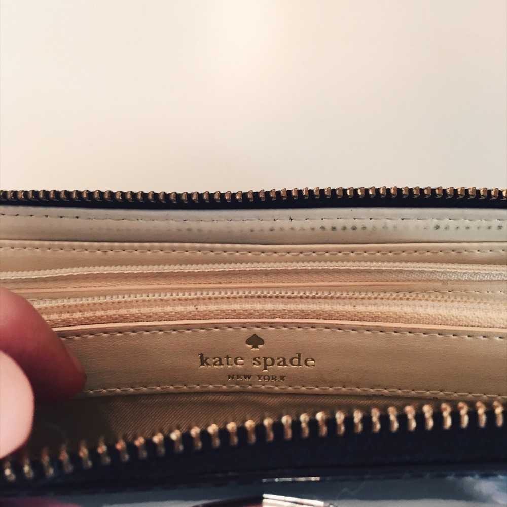 Kate Spade Wallet - Picture 3 of 4